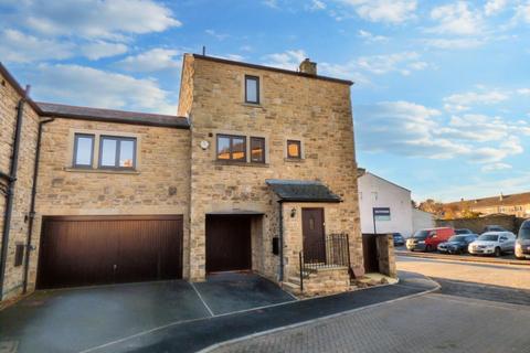 3 bedroom end of terrace house for sale, St. Roberts Close, Gargrave, Skipton