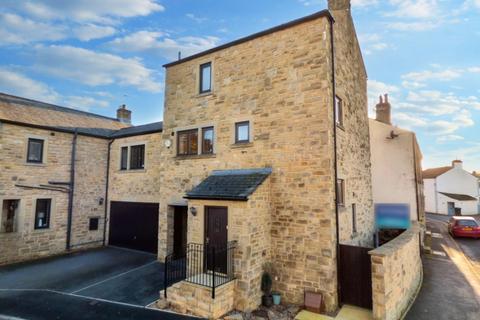 3 bedroom end of terrace house for sale, St. Roberts Close, Gargrave, Skipton