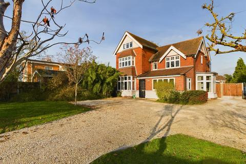 4 bedroom detached house for sale, Innsworth Lane, Gloucester