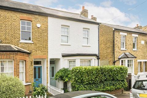 2 bedroom semi-detached house to rent, Malvern Road, Hampton TW12