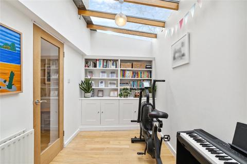 3 bedroom end of terrace house to rent, Cleveland Road, Barnes, London, SW13