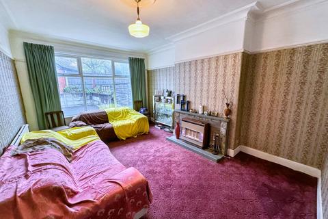 4 bedroom semi-detached house for sale, Queens Drive, Prestwich, M25