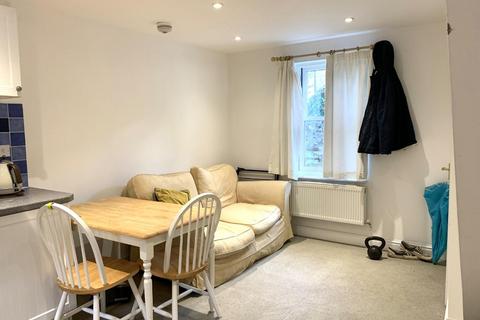 3 bedroom house to rent, Grays Yard, Penryn