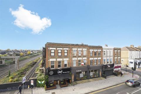 2 bedroom flat to rent, Chamberlayne Road, Kensal Rise, Lonfdon