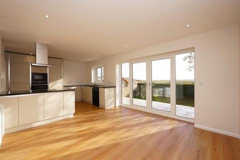 25 Bermuda Crescent, Walney, Barrow-in-furness, LA14 3DJ