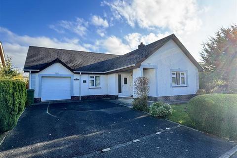 3 bedroom detached bungalow for sale, Parc Ffos, Ffosyffin, Aberaeron