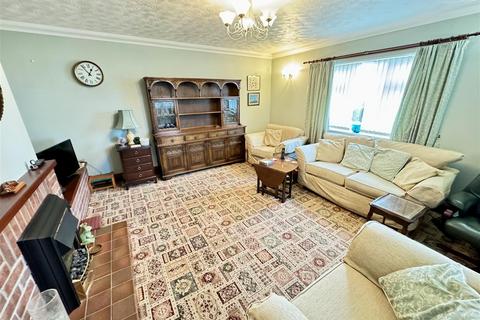 7 Parc Ffos, Ffosyffin, Aberaeron, SA46 0HS