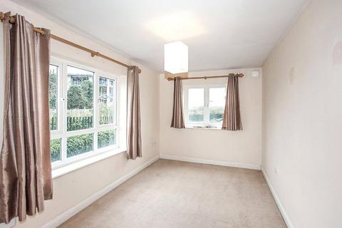 2 bedroom flat to rent, The Gateway, Hertfordshire WD18