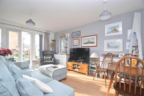 2 bedroom house for sale, Albert Way, East Cowes