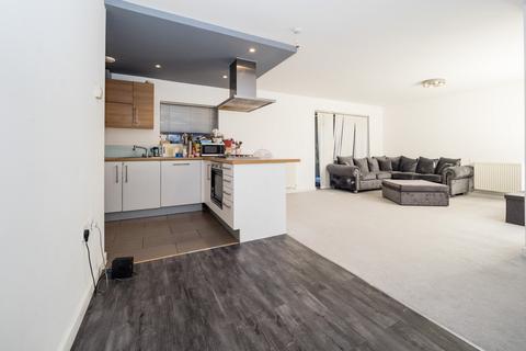 2 bedroom maisonette for sale, Newham Way, London E6