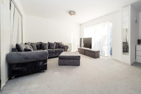 2 bedroom maisonette for sale, Newham Way, London E6