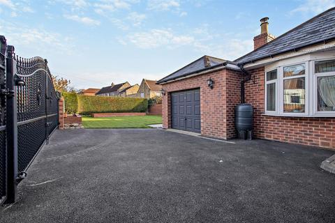 3 bedroom detached bungalow for sale, Doncaster Road, Harlington, Doncaster