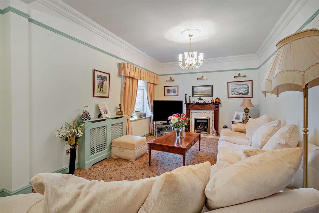 Formal Lounge