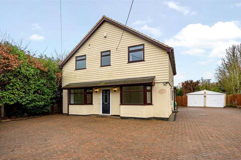 4 bedroom detached house to rent, Maldon Road, Witham, Essex, CM8