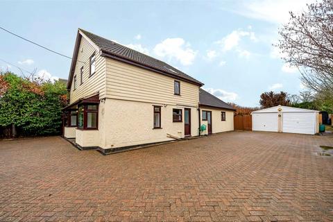 4 bedroom detached house to rent, Maldon Road, Witham, Essex, CM8