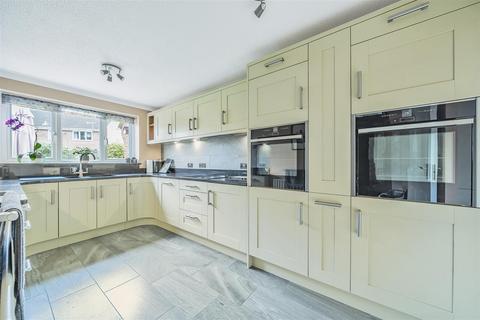 4 bedroom detached house for sale, Cranesbill Road, Devizes