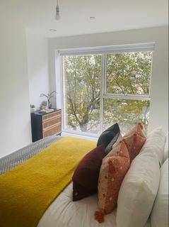 2 bedroom flat to rent, Agnes George Walk, London E16