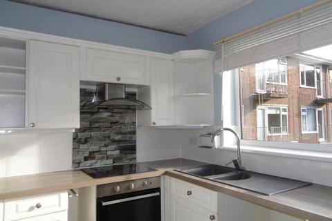 2 bedroom flat to rent, Belgrave Road, Seaford