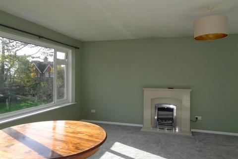 2 bedroom flat to rent, Belgrave Road, Seaford