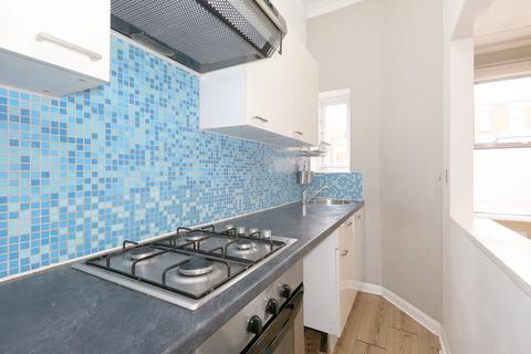 2 bedroom flat to rent, Stapleton Hall Road, Storud Green, London N4