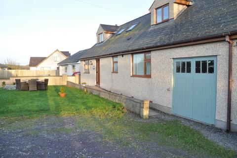 4 bedroom detached bungalow to rent, Bryncoed, Holyhead, LL65