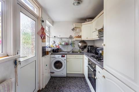 16 Leyborne Avenue, London, W13 9RB