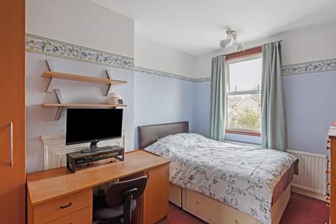 16 Leyborne Avenue, London, W13 9RB