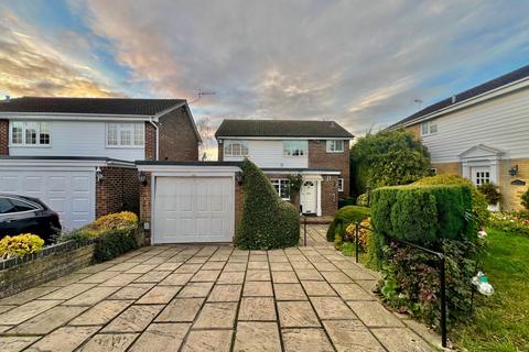 4 bedroom detached house for sale, St. Leonards Close, Bushey WD23