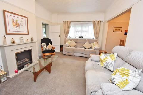 2 bedroom ground floor maisonette for sale, Chequers Lane, Walton On The Hill, Tadworth, Surrey. KT20 7RD