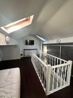 1 bedroom in a flat share to rent, Herbert Street, Stretford, M32 0HD