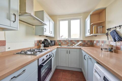 2 bedroom flat to rent, Putney Hill, Putney Heath, London, SW15