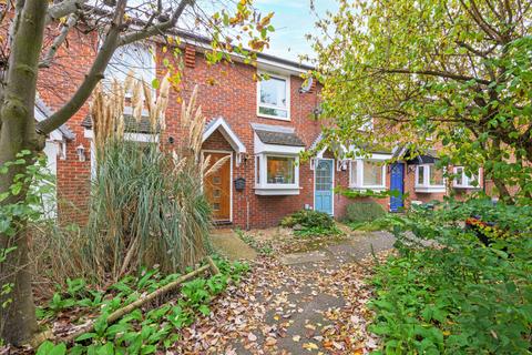 2 bedroom terraced house for sale, Linnet Mews, London, SW12