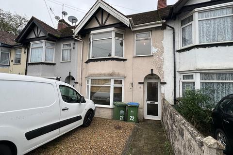 3 bedroom terraced house to rent, Somerset Terrace, Hampshire SO15