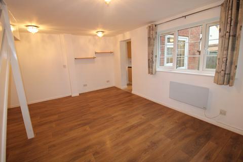 2 bedroom semi-detached house to rent, Ongar Road, Brentwood CM15