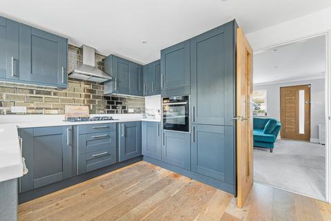 11 Marina Close, Bromley, BR2 0XP