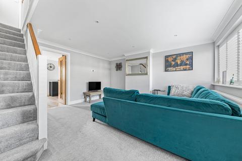 11 Marina Close, Bromley, BR2 0XP