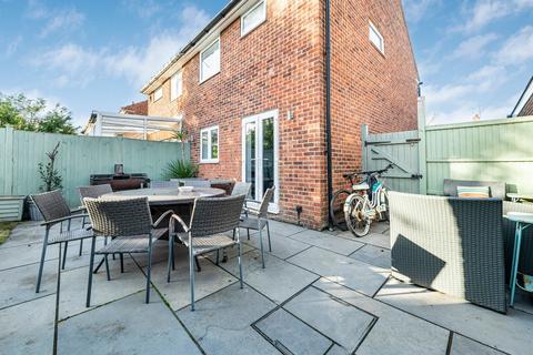 11 Marina Close, Bromley, BR2 0XP