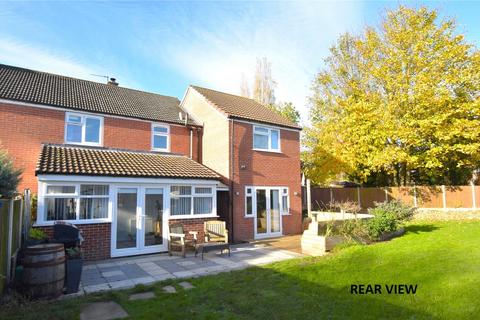 4 bedroom terraced house for sale, Old Oak Close, Leeds