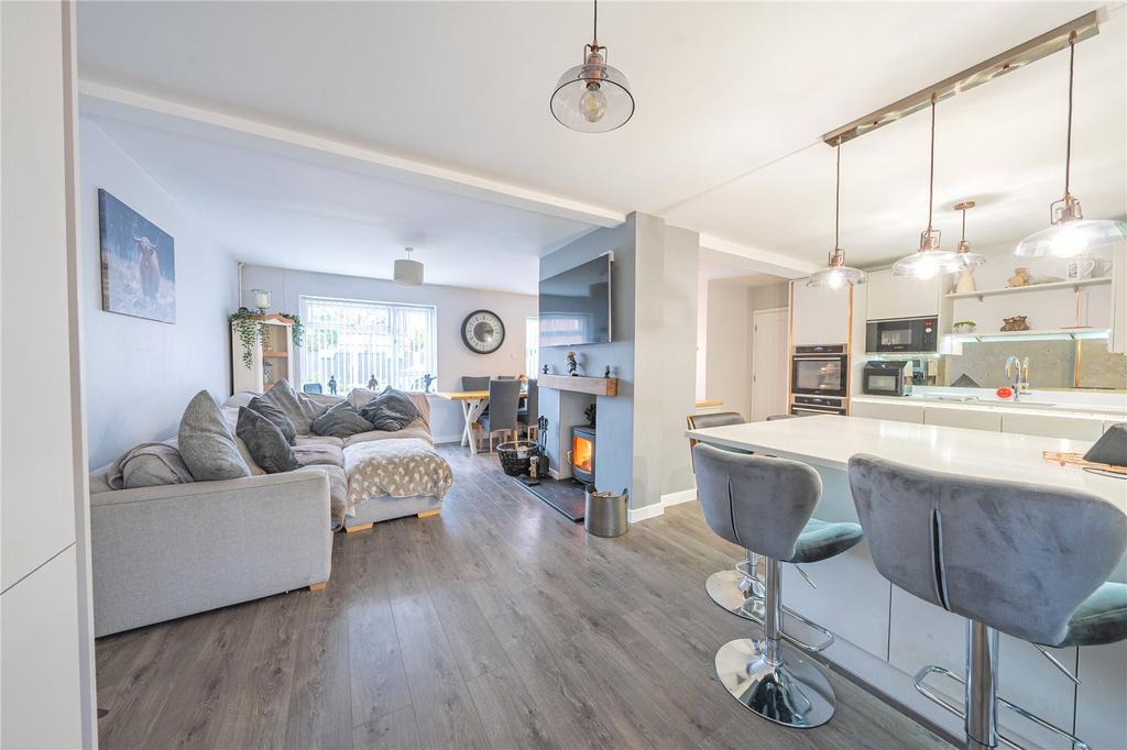 Living / Kitchen