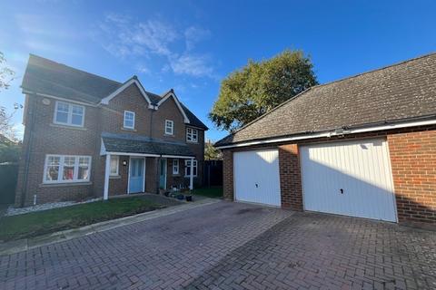 3 bedroom semi-detached house for sale, Hunnisett Close, Selsey