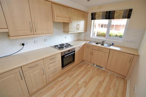 2 bedroom ground floor flat to rent, Coach House Court, Loughborough LE11