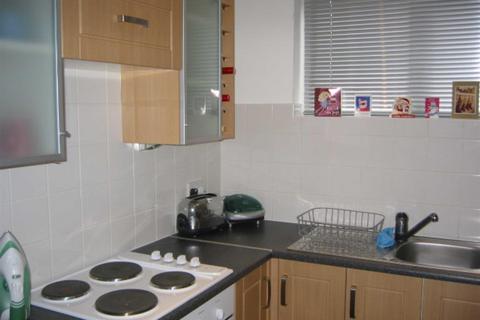 Studio to rent, Pinewood Court, Brackenwood Mews, Wilmslow