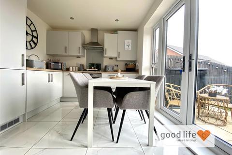 27 Greenstem Way, Ryhope, Sunderland, SR2 0FP