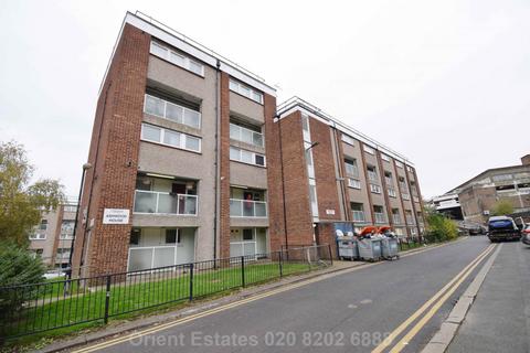 3 bedroom duplex to rent, Ashwood House, Hendon