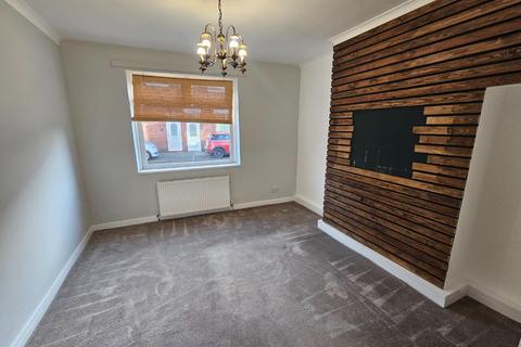 3 bedroom terraced house to rent, Willis Street, Hetton-Le-Hole