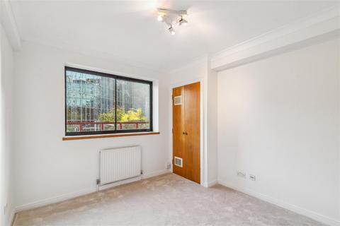 1 bedroom flat for sale, Sandringham House, Windsor Way, London, W14