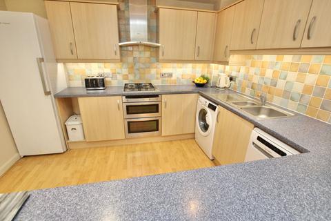 2 bedroom flat for sale, Beaconsfield Road, Dover, Kent