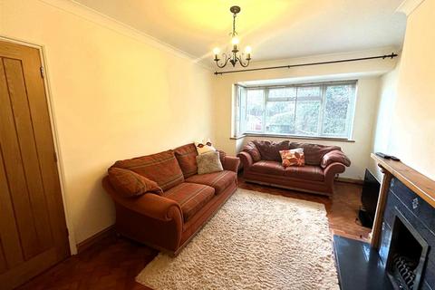 3 bedroom terraced house to rent, Woodberry Close, Sunbury on Thames