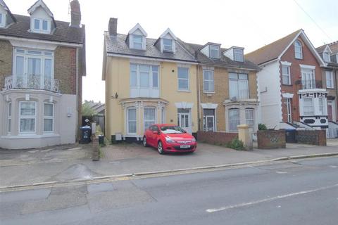 2 bedroom flat to rent, 46 Margate Road, Ramsgate, CT11