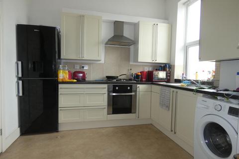 2 bedroom flat to rent, 46 Margate Road, Ramsgate, CT11